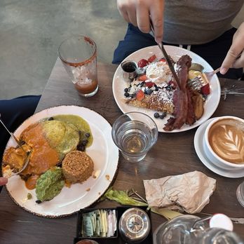 Cafe Vida - Breakfast & Brunch Near Me - Culver City, California Cafe Vida - Breakfast & Brunch Near Me - Culver City, California
