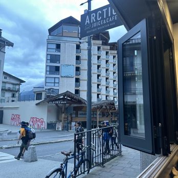 Arctic Juice & Cafe - Outside - Coffee & Tea Near Me - Val-d'Isère, 73 Arctic Juice & Cafe - Outside - Coffee & Tea Near Me - Val-d'Isère, 73
