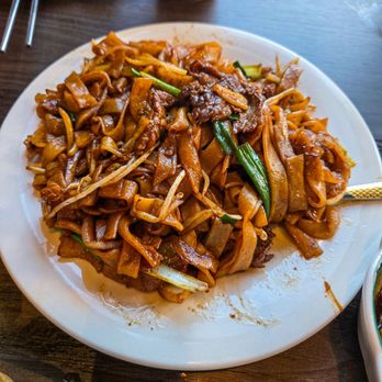 Cheers! Hong Kong - Beef chow fun - Cantonese Near Me - Seattle, Washington Cheers! Hong Kong - Beef chow fun - Cantonese Near Me - Seattle, Washington