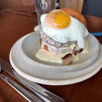 Squable - Le Burger - Modern European Near Me - Houston, Texas Squable - Le Burger - Modern European Near Me - Houston, Texas