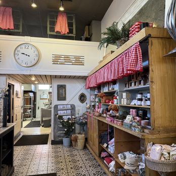 Dear Coco - Vibe - Bakeries Near Me - Spokane, Washington