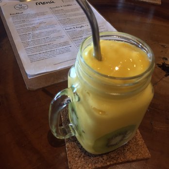 The Green Place - Mango tango, melt straw kept it sooo - Vegan Near Me - Puerto Vallarta, JAL