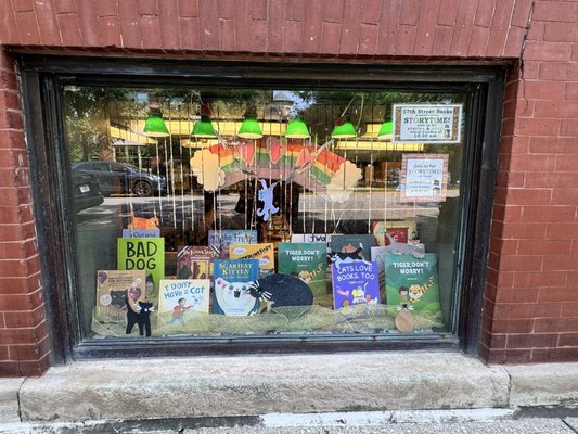 57th Street Books by null