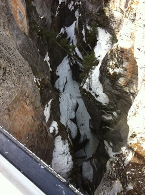Maligne Canyon by null