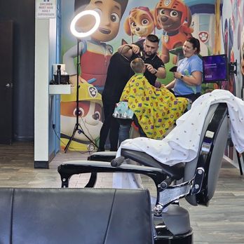 Family Barbers Fishhawk - Great with kids - Barbers Near Me - Lithia, Florida