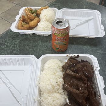 Rainbow Cafe - So Ono garlic shrimp and Terri beef - Cafes Near Me - Kailua Kona, Hawaii