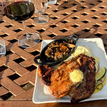 Highlands Ranch Resort - Dinner - Resorts Near Me - Mill Creek, California