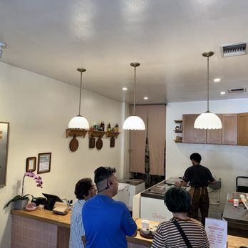 Perlas Ice Cream - Ice Cream & Frozen Yogurt Near Me - Glendale, California