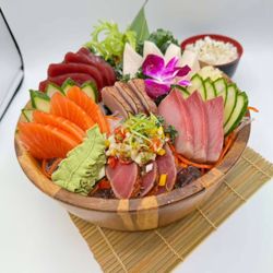 Kame Sushi and Asian bistro - sashimi mori