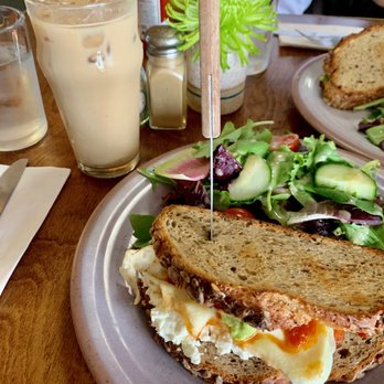 Juicy Kitchen - Hot Mess sandwich with a cinnamon-vanilla latte - Breakfast & Brunch Near Me - Ann Arbor, Michigan
