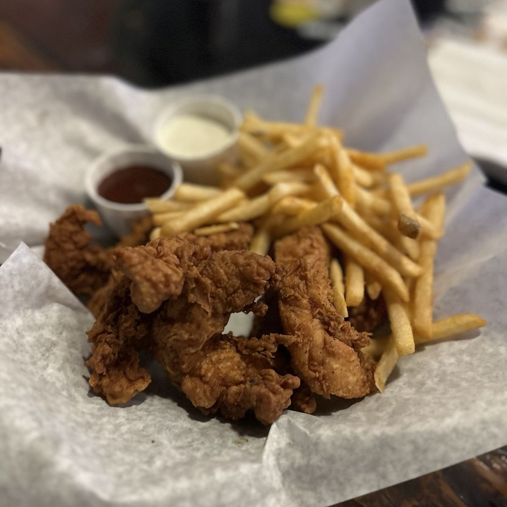 Lengthwise Brewing Company - Golden Ale Chicken Strips - Breweries Near Me - Bakersfield, California Lengthwise Brewing Company - Golden Ale Chicken Strips - Breweries Near Me - Bakersfield, California