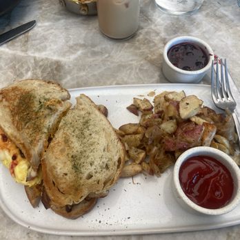 Predalina - Super simple sandwich - Mediterranean Near Me - Tampa, Florida