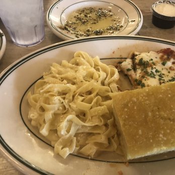 Mandola's Italian - Chicken Parmesan with sponge bread - Italian Near Me - Bee Cave, Texas
