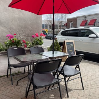 Capuli Restaurant - Outdoor seating - Mediterranean Near Me - Westport, Connecticut Capuli Restaurant - Outdoor seating - Mediterranean Near Me - Westport, Connecticut