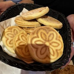 Tamburini - Bread served warm