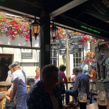The Brazen Head - Pubs Near Me - Dublin, D