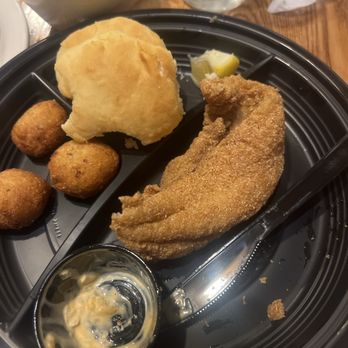 Cracker Barrel Old Country Store - Food in to go trays cause their dishes dirty - Breakfast & Brunch Near Me - Tinley Park, Illinois Cracker Barrel Old Country Store - Food in to go trays cause their dishes dirty - Breakfast & Brunch Near Me - Tinley Park, Illinois