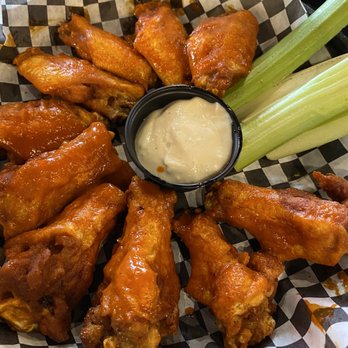 Bar-Bill North - Medium-hot - Chicken Wings Near Me - Clarence, New York