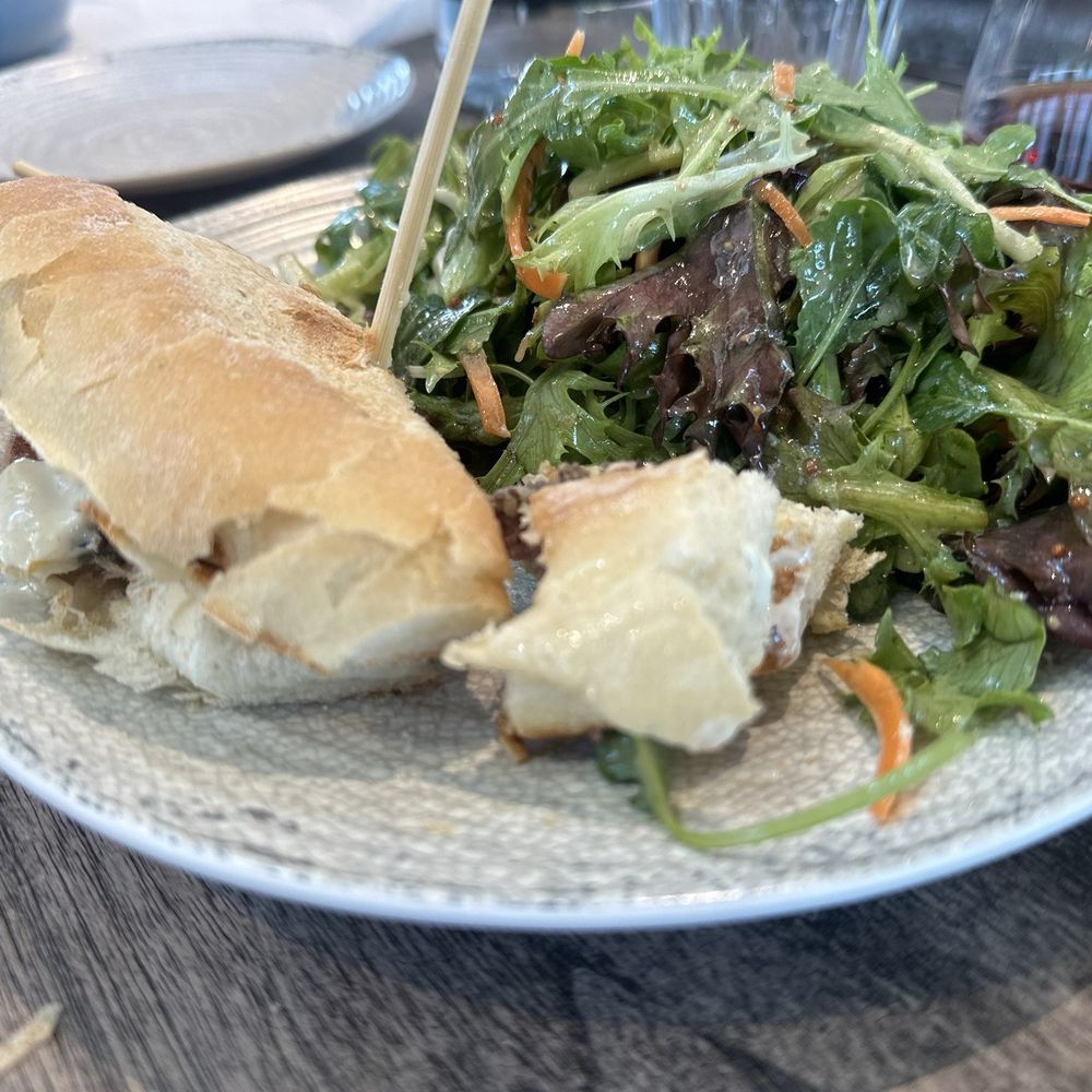 Bench Brewing - Brewpubs Near Me - Lincoln, Ontario Bench Brewing - Brewpubs Near Me - Lincoln, Ontario