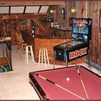 Canna Country Inn - Game room in loft - Bed & Breakfast Near Me - Etters, Pennsylvania Canna Country Inn - Game room in loft - Bed & Breakfast Near Me - Etters, Pennsylvania