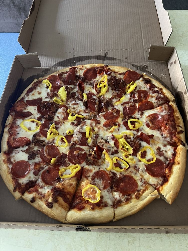 Cedar Grove Bar & Grill Logo