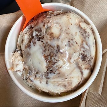 Sweet Republic - Brownie fudge swirl - Ice Cream & Frozen Yogurt Near Me - Phoenix, Arizona Sweet Republic - Brownie fudge swirl - Ice Cream & Frozen Yogurt Near Me - Phoenix, Arizona