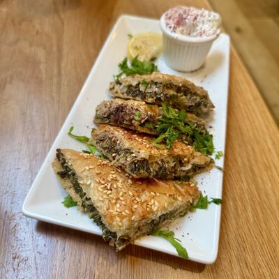 Zaytoon Mediterranean Restaurant and Bar by null