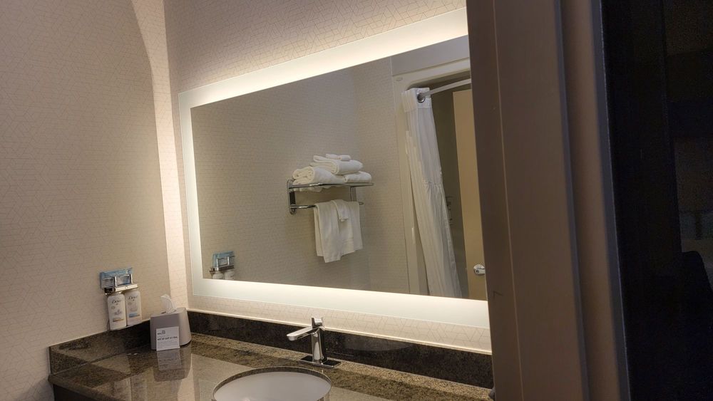 Holiday Inn Express & Suites Springfield-Medical District - wedding in Springfield, MO