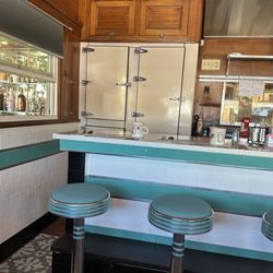 Miss Mendon Diner - Counter and functioning "icebox"
