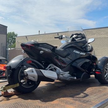 Pronto's Towing - No job too small--just reliable service with a smile. - Towing Near Me - Pomona, California Pronto's Towing - No job too small--just reliable service with a smile. - Towing Near Me - Pomona, California