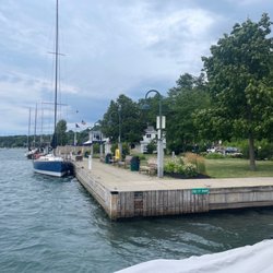 Youngstown Yacht Club and the free dock next door they treat as their extra parking.