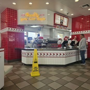 In-N-Out Burger - Inside In N Out - Burgers Near Me - San Fernando, California