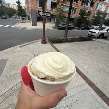 Scoop N Scootery - Fat Rabbit - Ice Cream & Frozen Yogurt Near Me - Arlington, Virginia