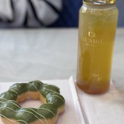 TE'AMO Boba Bar - Matcha mochi donut