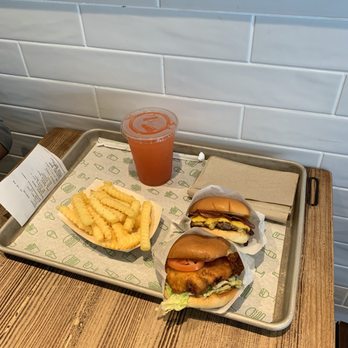 Shake Shack Pasadena - Chicken Shack, Bacon Cheeseburger, Fries and Lemonade, yummy - Burgers Near Me - Pasadena, California
