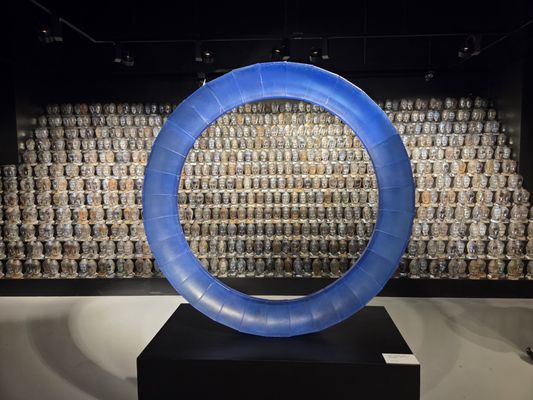 Imagine Museum: Contemporary glass art by null