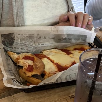 Colebrook Tavern - The pizza margherita was not a fav of this diner. - Sandwiches Near Me - Lebanon, Pennsylvania Colebrook Tavern - The pizza margherita was not a fav of this diner. - Sandwiches Near Me - Lebanon, Pennsylvania