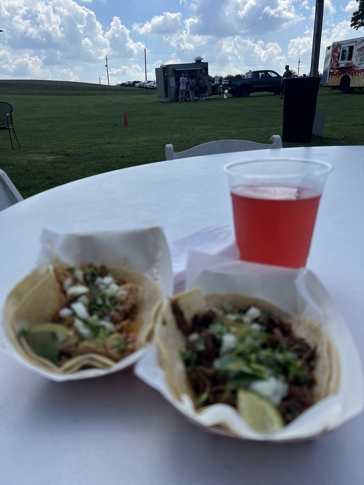 Tia B's Street Tacos Logo
