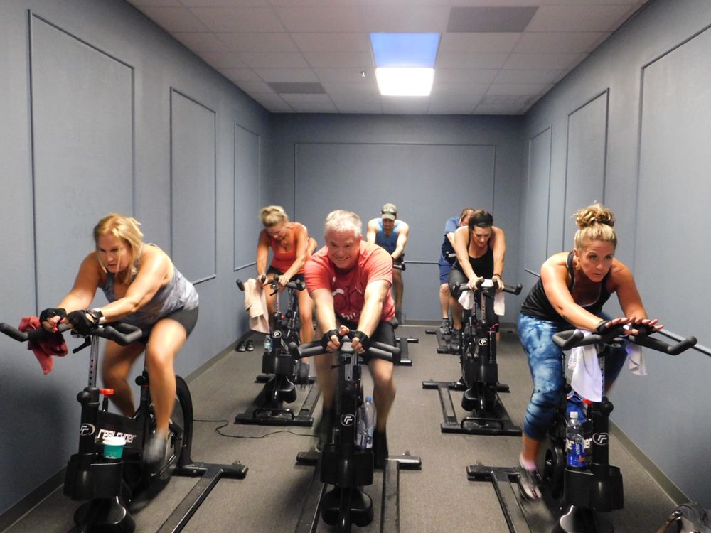 Physique Fitness Training Studio Image