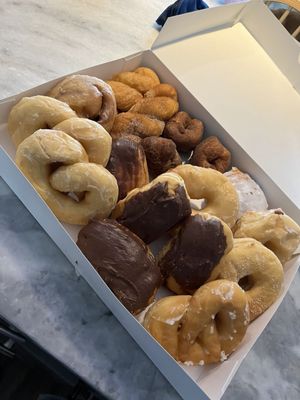 Piazza's Bakery by null