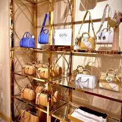 Tory Burch Outlet - Display