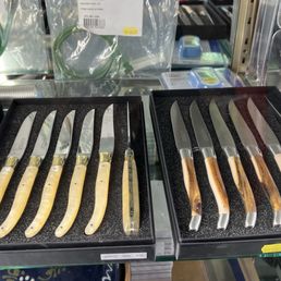 Steak knives