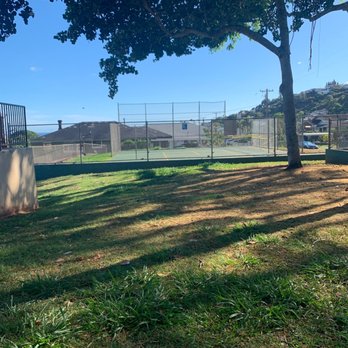 Pu'unui Community Park - Tennis/badminton. - Parks Near Me - Honolulu, Hawaii