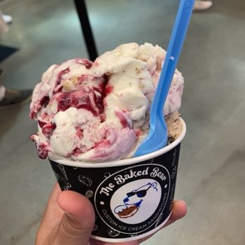 The Baked Bear - a hand holding a cup of ice cream - Ice Cream & Frozen Yogurt Near Me - Tuscaloosa, Alabama