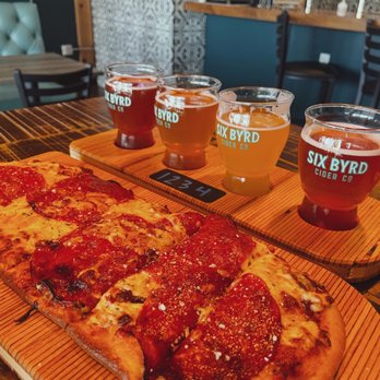Six Byrd Cider - Cider flight, pepperoni flatbread - Cideries Near Me - Phoenix, Arizona