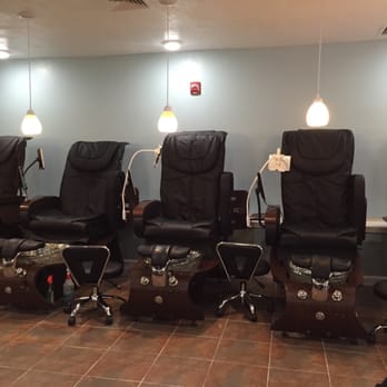 Pinky & Toes Nail Studio - Pedi - Waxing Near Me - Shrewsbury, Massachusetts