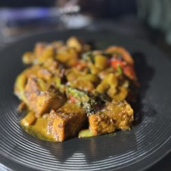 Flavorture - Vegan Coconut Curry Tofu Fried Rice
