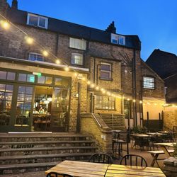 Hare & Hounds - Outside