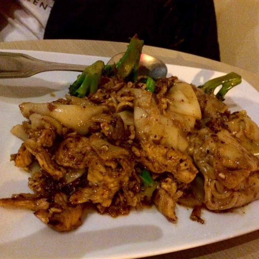Naam Thai Cuisine - Pad see ew with chicken - Thai Near Me - Seattle, Washington Naam Thai Cuisine - Pad see ew with chicken - Thai Near Me - Seattle, Washington