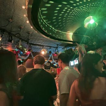 Lucinda’s - Inside - Bars Near Me - New York, New York Lucinda’s - Inside - Bars Near Me - New York, New York